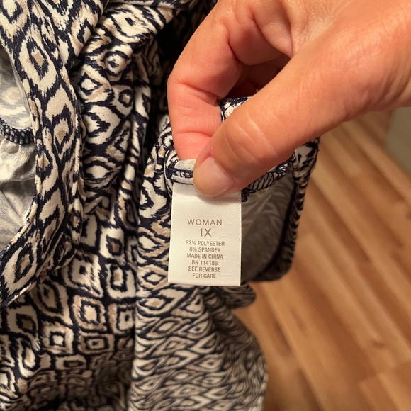 Top - Picture 4 of 4